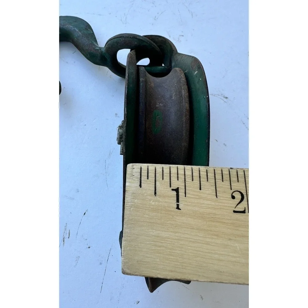 Antique / Vintage Metal Single Pulley WU #6 UW24 Hulk